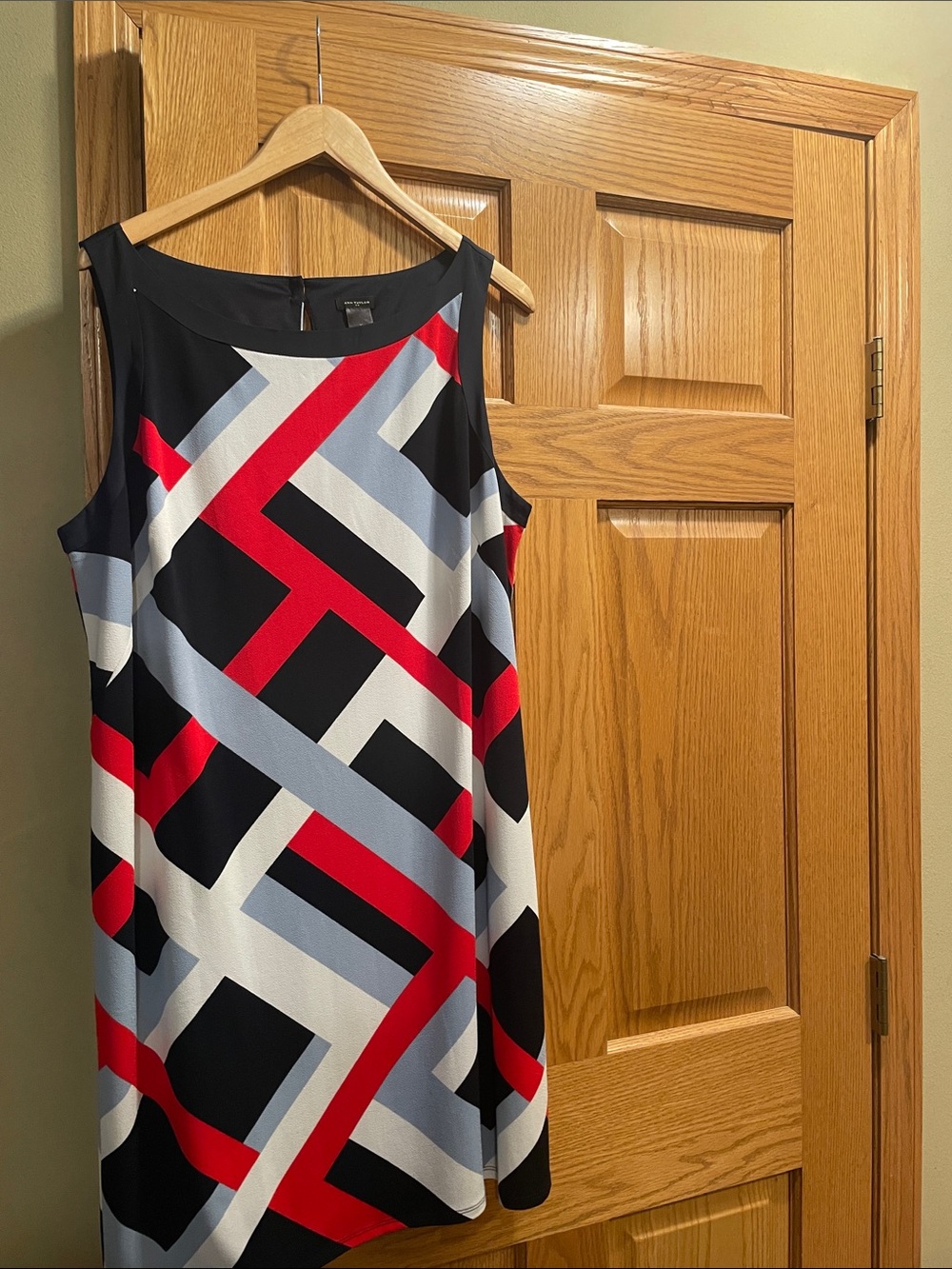 Ann Taylor Sleeveless Geometric Shift Dress in Black, Red & Light Blue